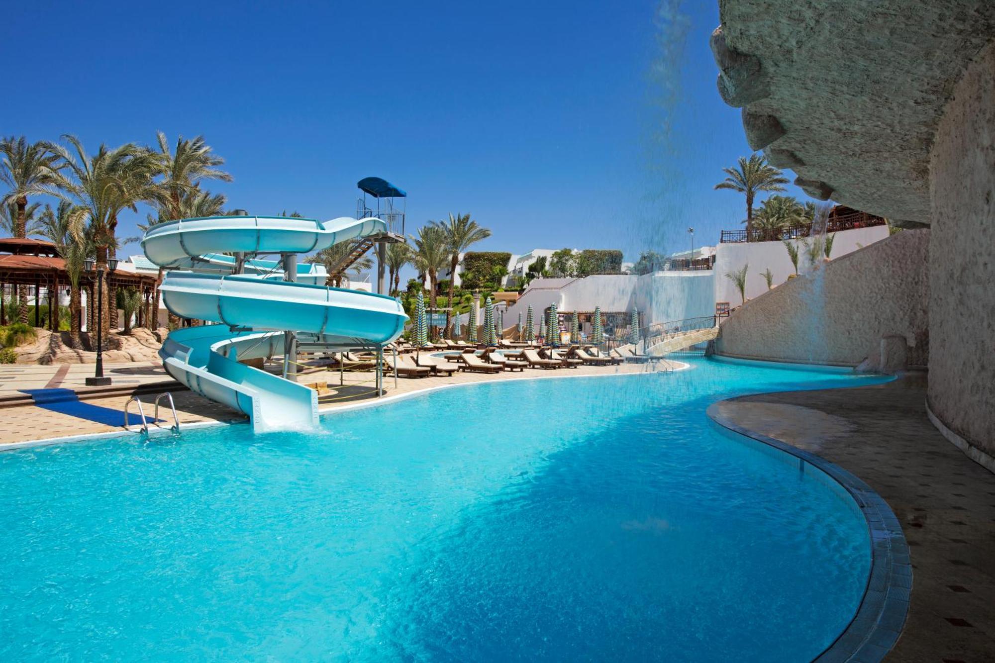 Sultan Gardens Resort Sharm El Sheikh Luaran gambar The swimming pool at the Atlantis Paradise Island resort